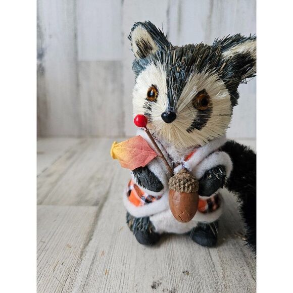 Joann raccoon bottle brush sisal nut woodland realistic fall home decor cute - Picture 5 of 7